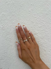 Load image into Gallery viewer, the trixie ring