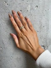 Load image into Gallery viewer, the james ring