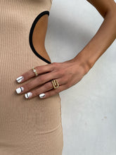 Load image into Gallery viewer, the diane ring