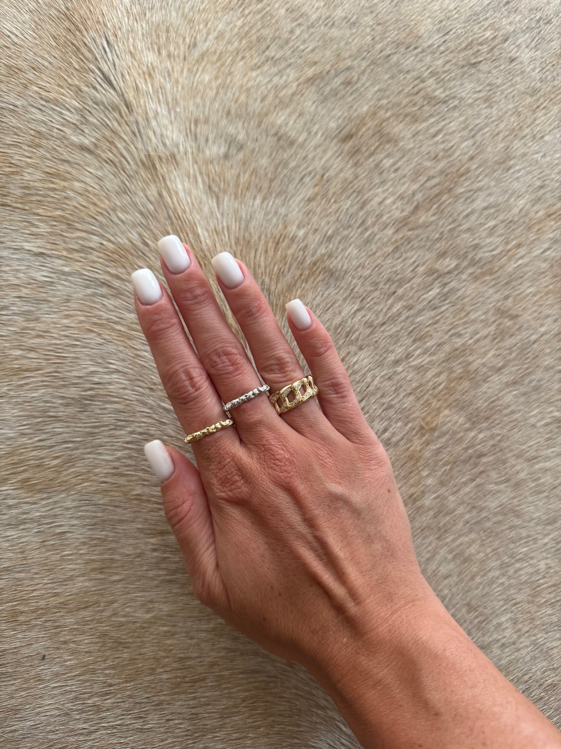 Close up 14 karat gold lab-grown diamond chunky chain link ring by BlaireBe Jewelry